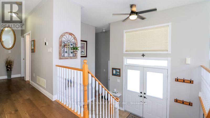 16 Cherry Sands Crescent, Wasaga Beach, Ontario  L9Z 1P5 - Photo 3 - S13531544