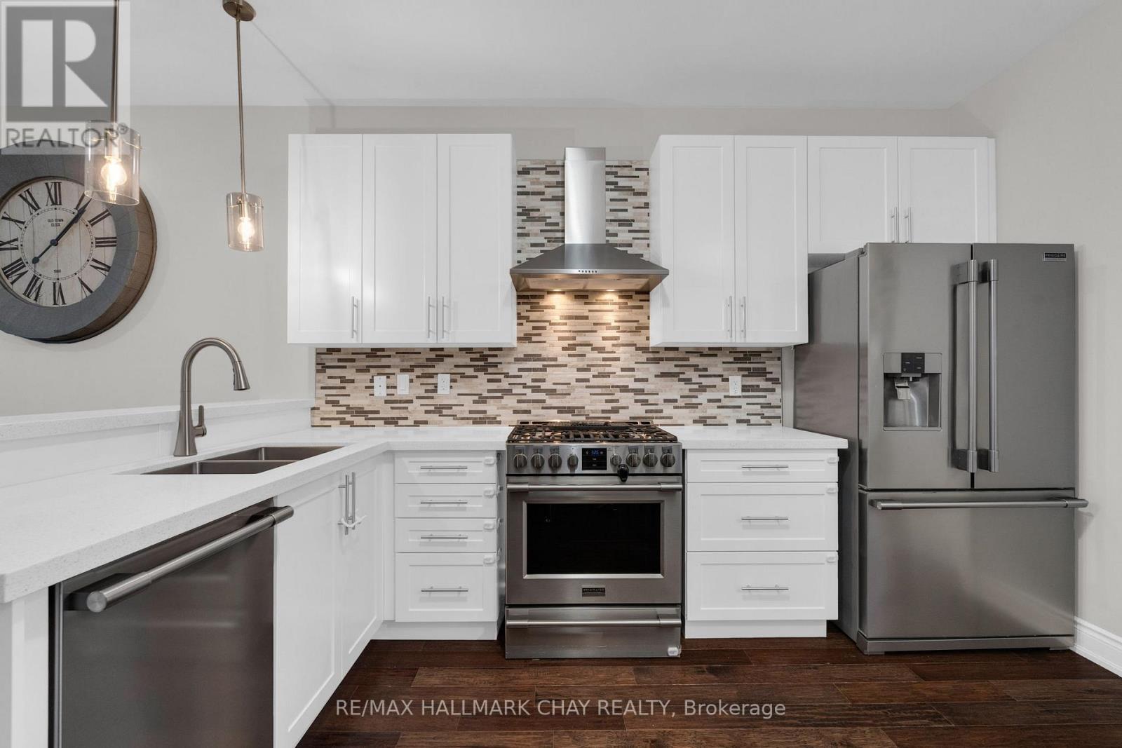 69 Prince George Crescent, Barrie (Innis-Shore), Ontario  L4N 0K9 - Photo 6 - S13531576