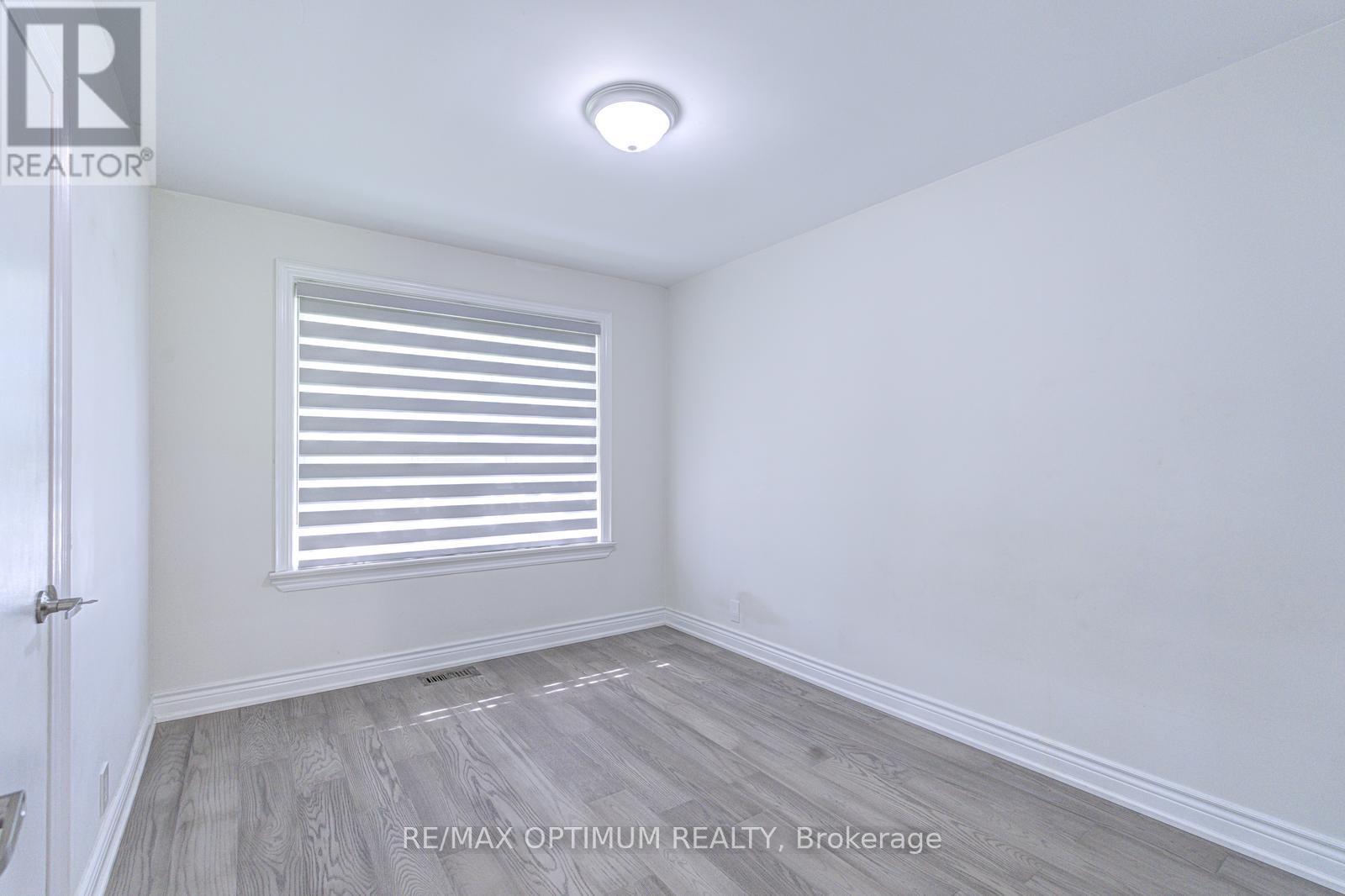 1747 Coram Crescent, Mississauga, Ontario  L4X 1L2 - Photo 17 - W13531280