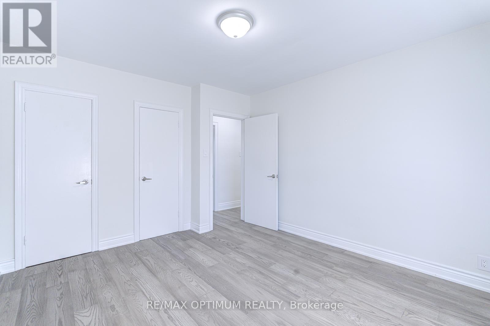 1747 Coram Crescent, Mississauga, Ontario  L4X 1L2 - Photo 20 - W13531280