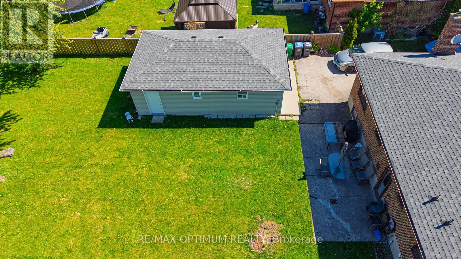 1747 Coram Crescent, Mississauga, Ontario  L4X 1L2 - Photo 44 - W13531280