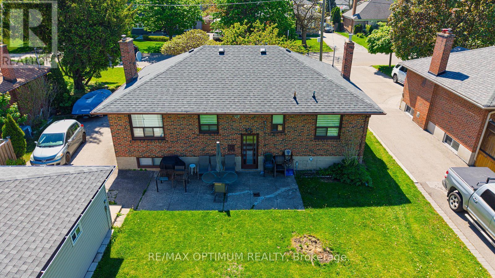 1747 Coram Crescent, Mississauga, Ontario  L4X 1L2 - Photo 45 - W13531280