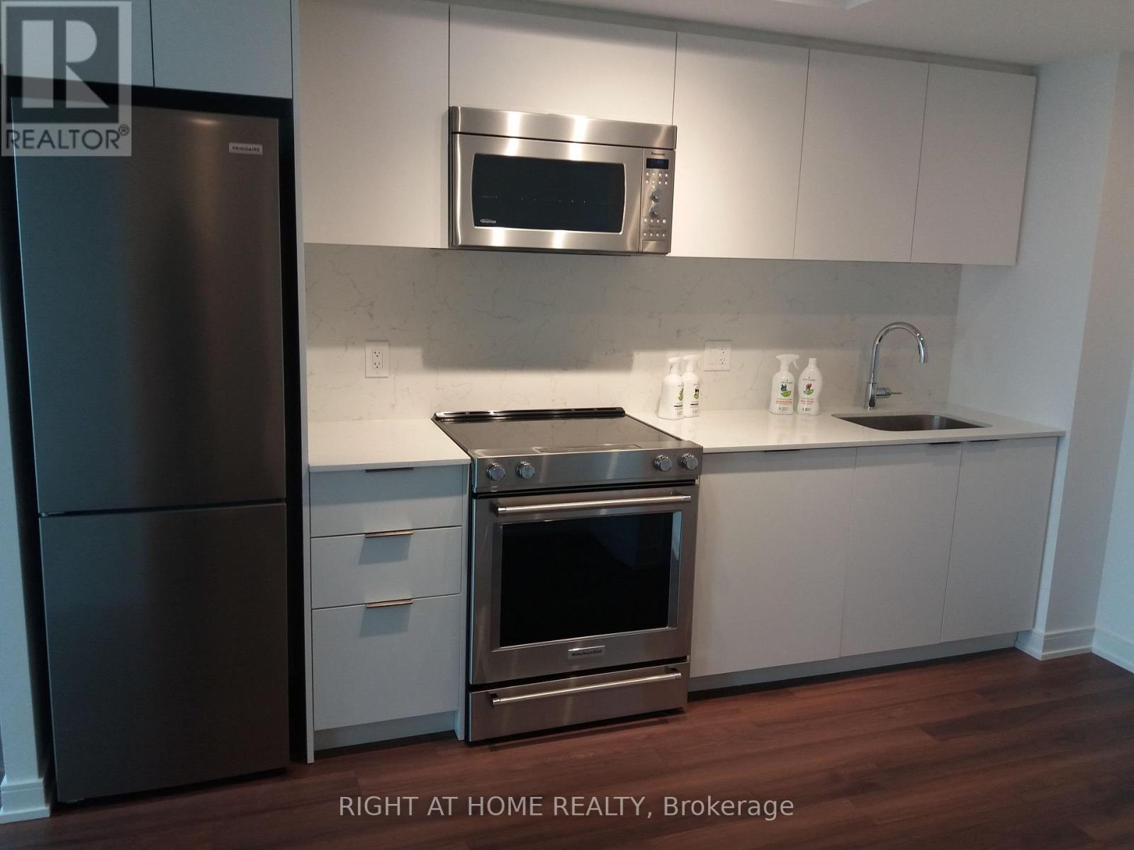 1109 - 30 Samuel Wood Way, Toronto, Ontario  M9B 0C9 - Photo 3 - W13531292