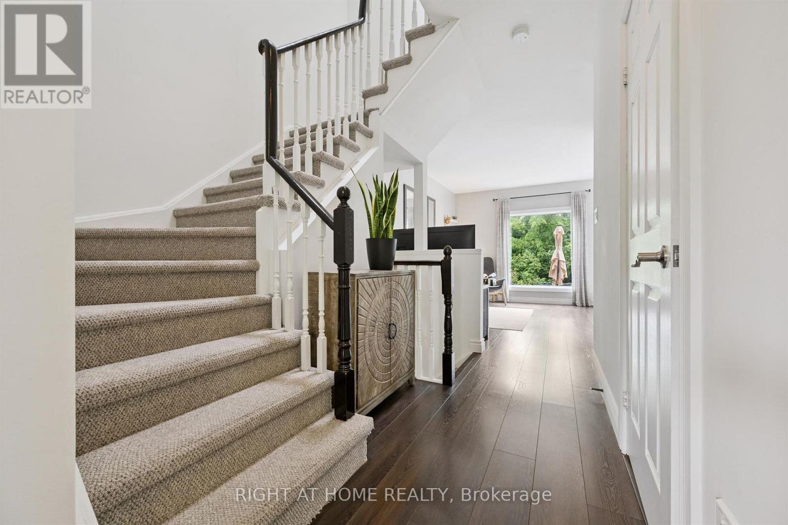 2371 Dalebrook Drive, Oakville, Ontario  L6H 6K4 - Photo 15 - W13531352
