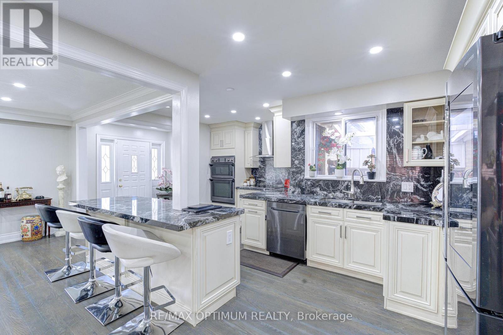 6 Evernby Boulevard, Toronto, Ontario  M9R 3G8 - Photo 15 - W13531402