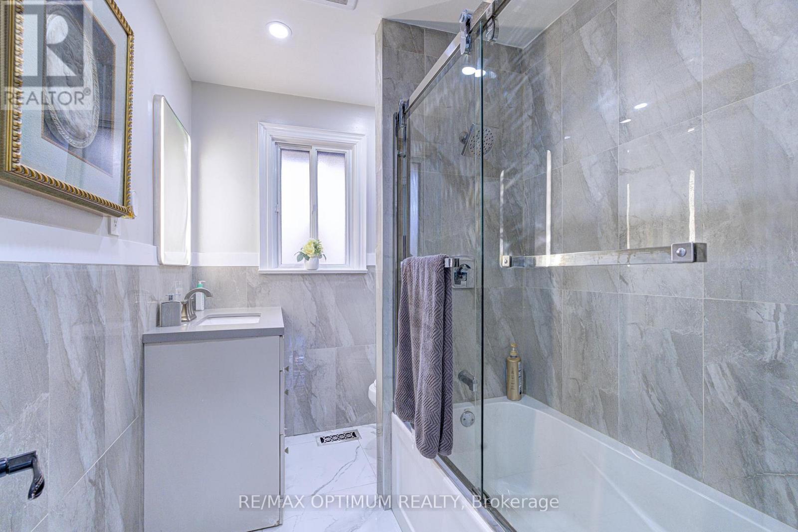 6 Evernby Boulevard, Toronto, Ontario  M9R 3G8 - Photo 18 - W13531402