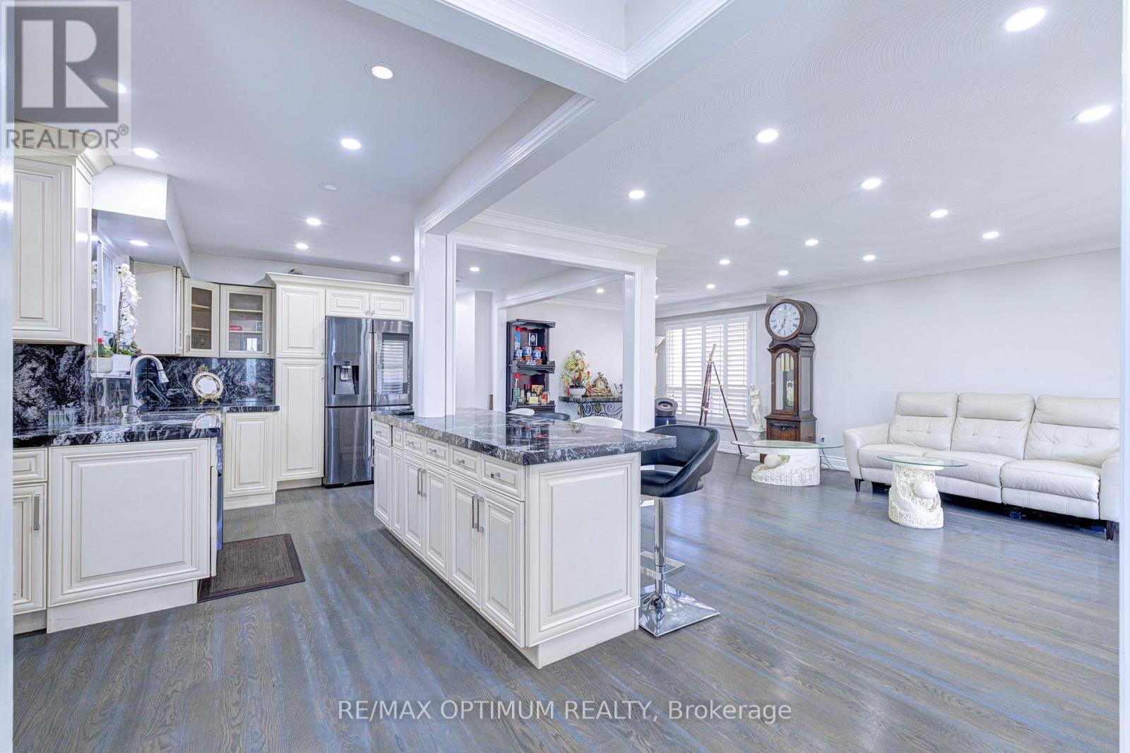 6 Evernby Boulevard, Toronto, Ontario  M9R 3G8 - Photo 6 - W13531402