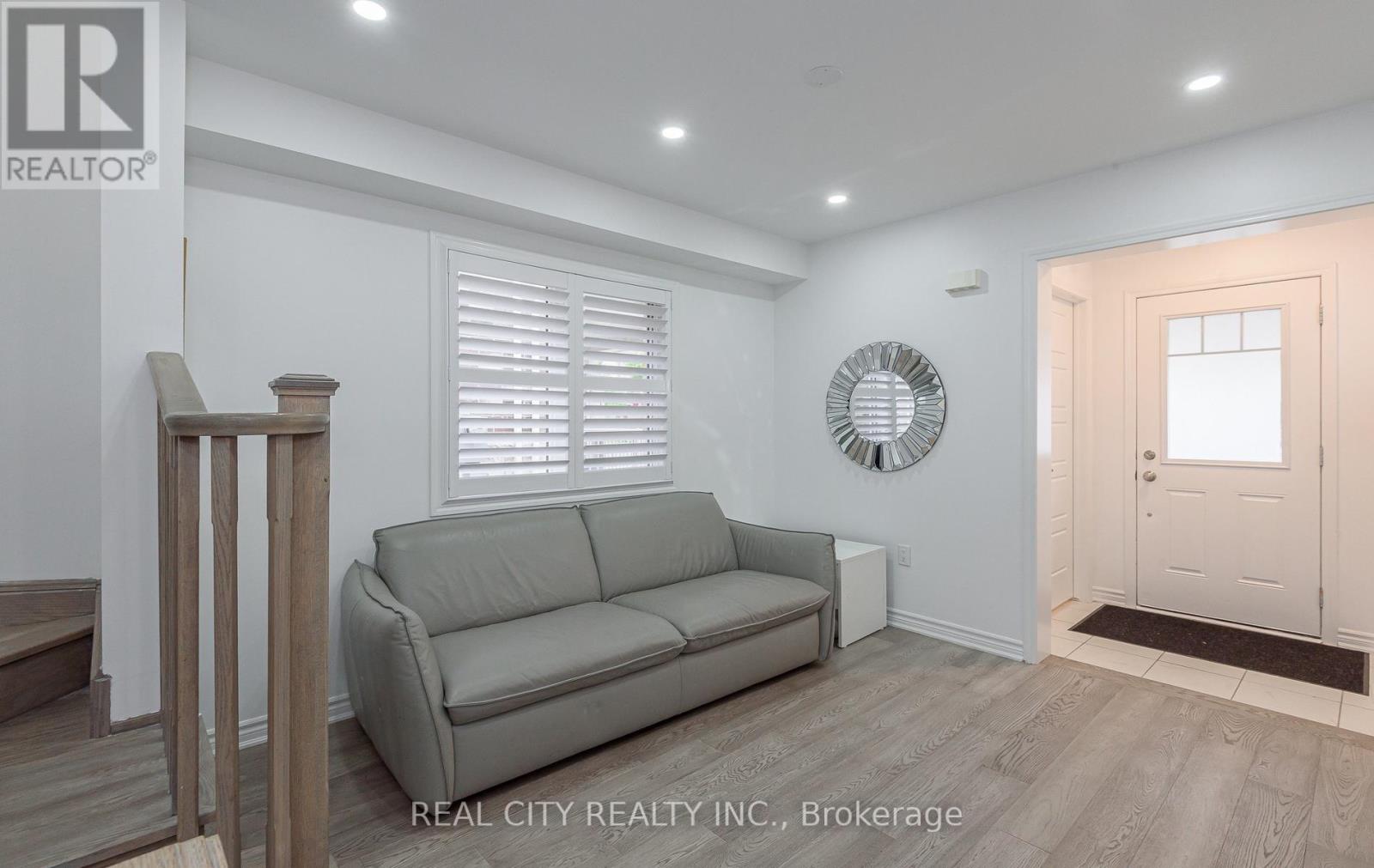 306 Gillett Point N, Milton, Ontario  L9E 1C6 - Photo 5 - W13531498