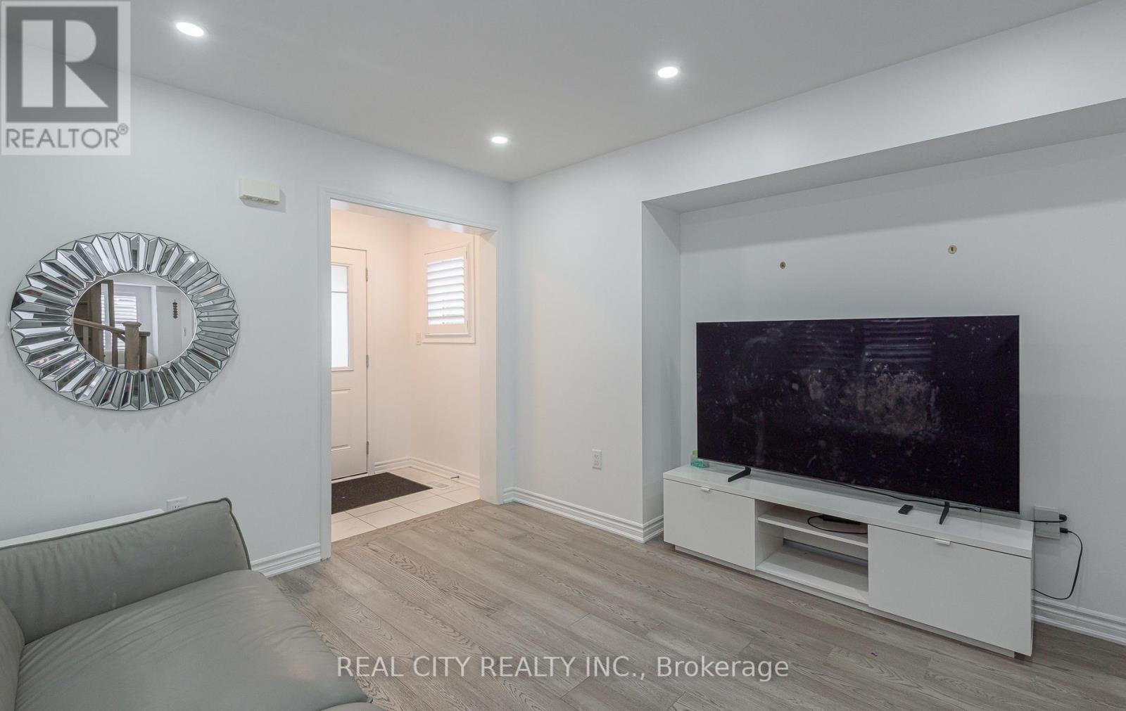 306 Gillett Point N, Milton, Ontario  L9E 1C6 - Photo 6 - W13531498