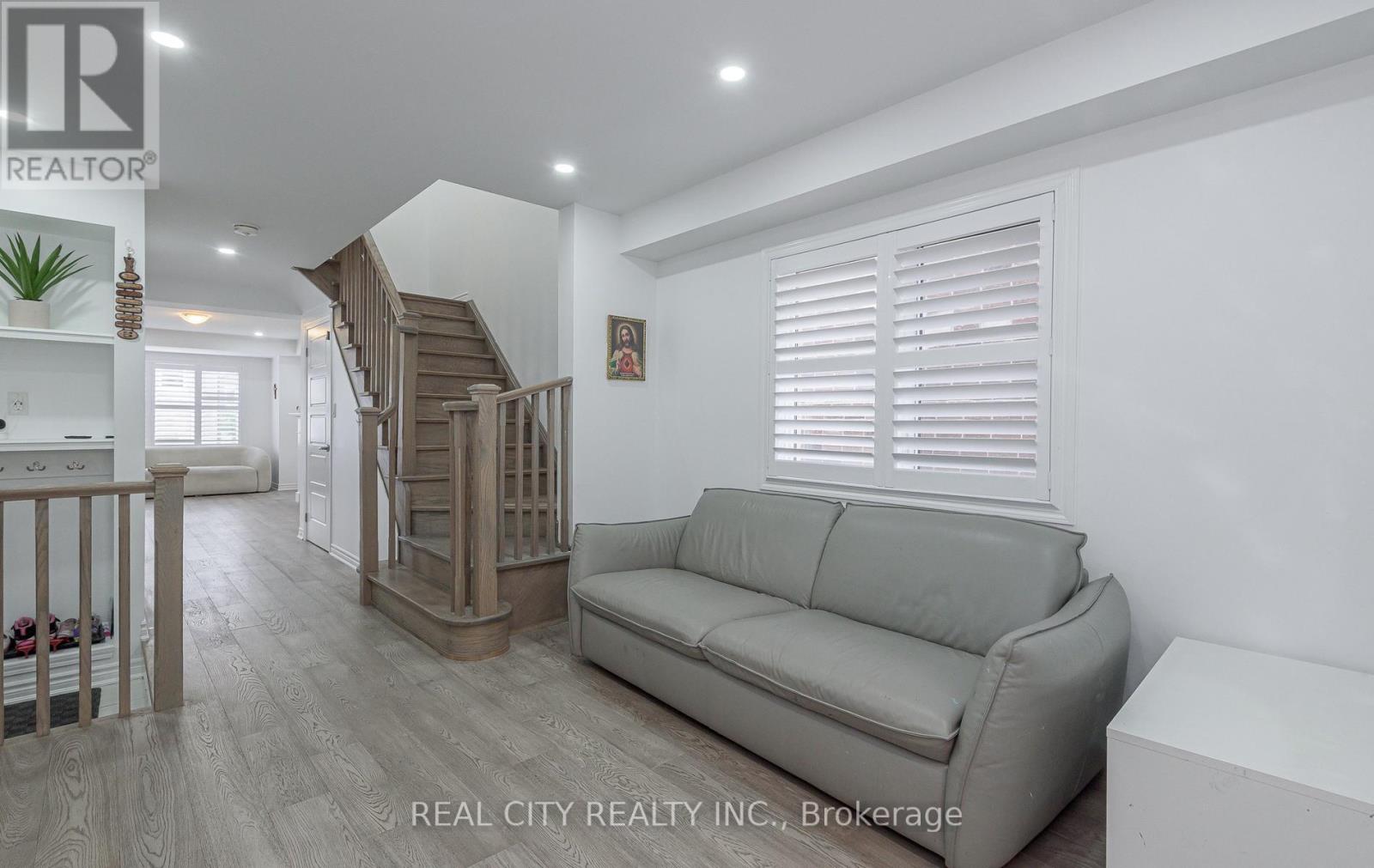 306 Gillett Point N, Milton, Ontario  L9E 1C6 - Photo 7 - W13531498