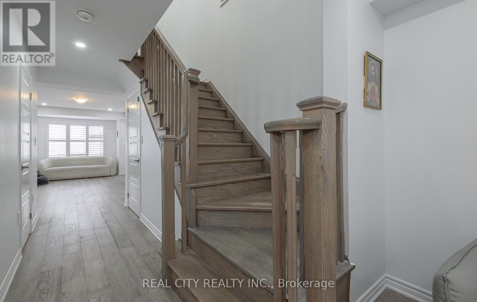 306 Gillett Point N, Milton, Ontario  L9E 1C6 - Photo 8 - W13531498