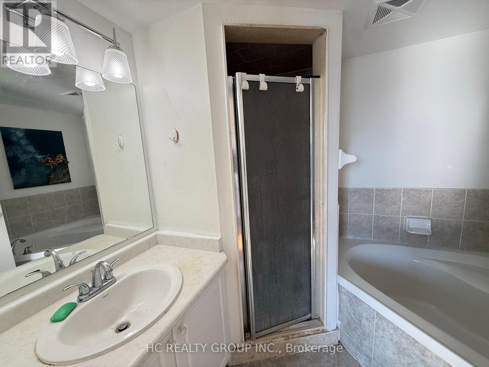 2038 - 3043 Finch Avenue W, Toronto, Ontario  M9M 0A4 - Photo 10 - W13531562