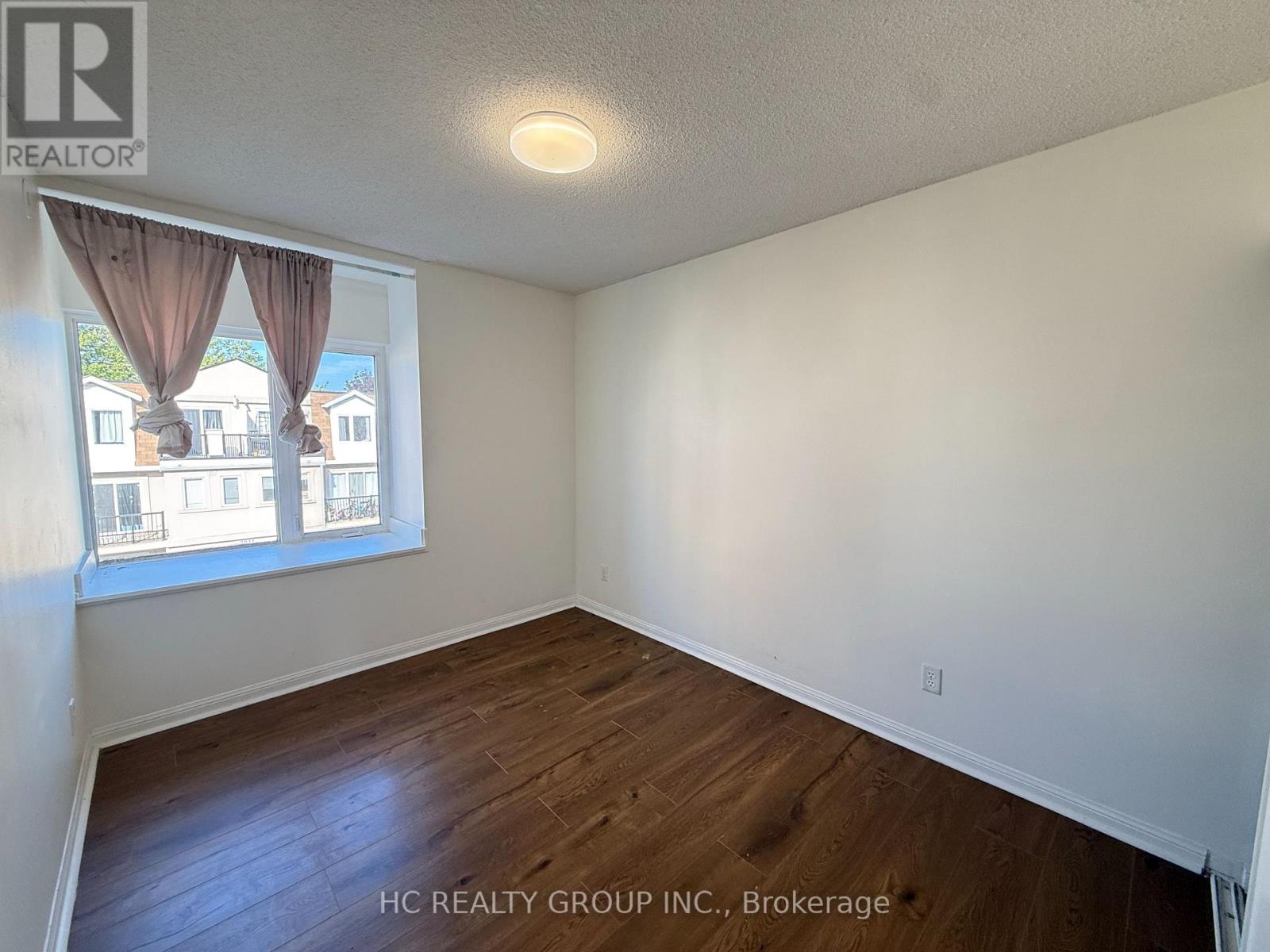 2038 - 3043 Finch Avenue W, Toronto, Ontario  M9M 0A4 - Photo 13 - W13531562