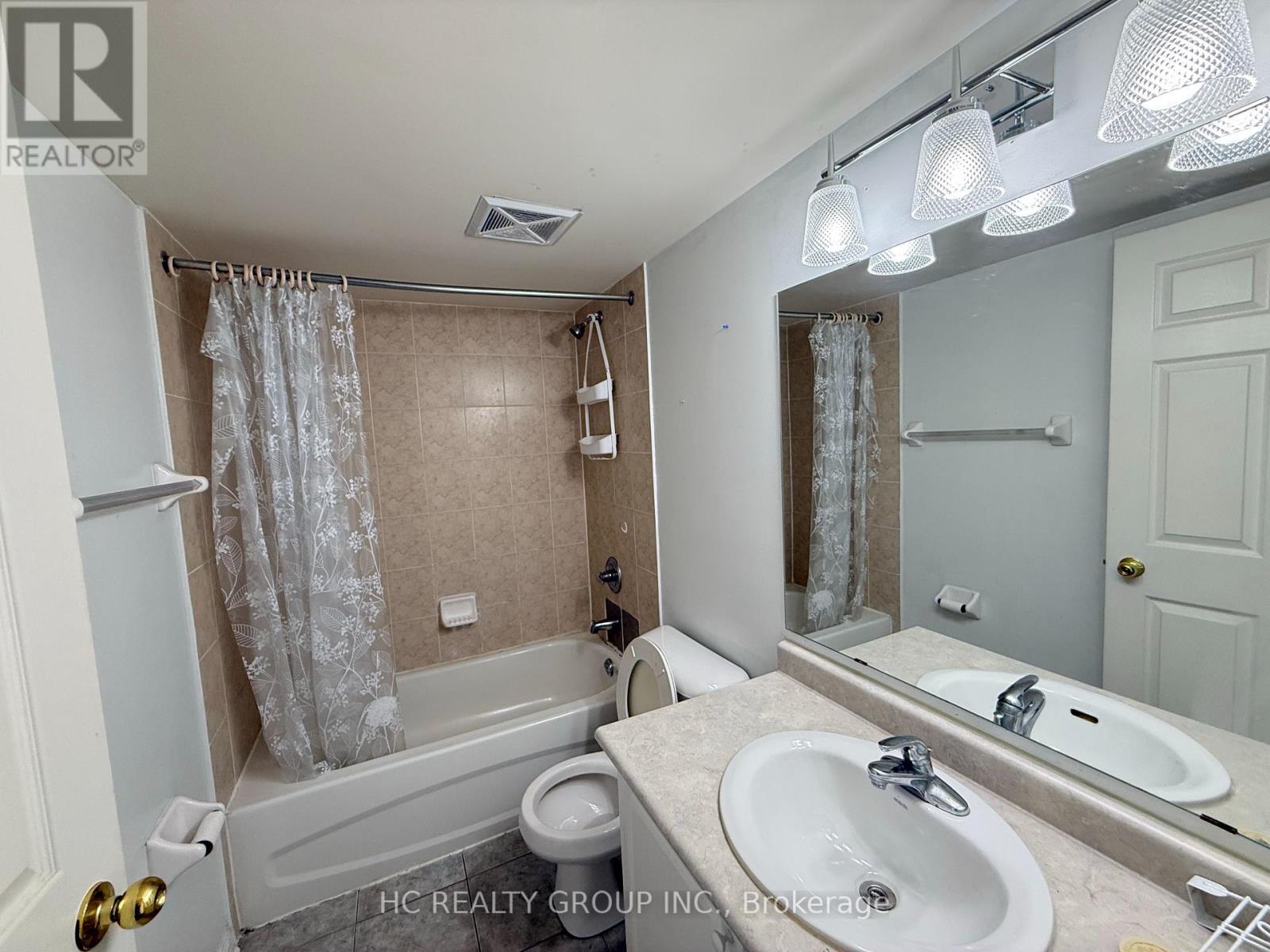 2038 - 3043 Finch Avenue W, Toronto, Ontario  M9M 0A4 - Photo 15 - W13531562