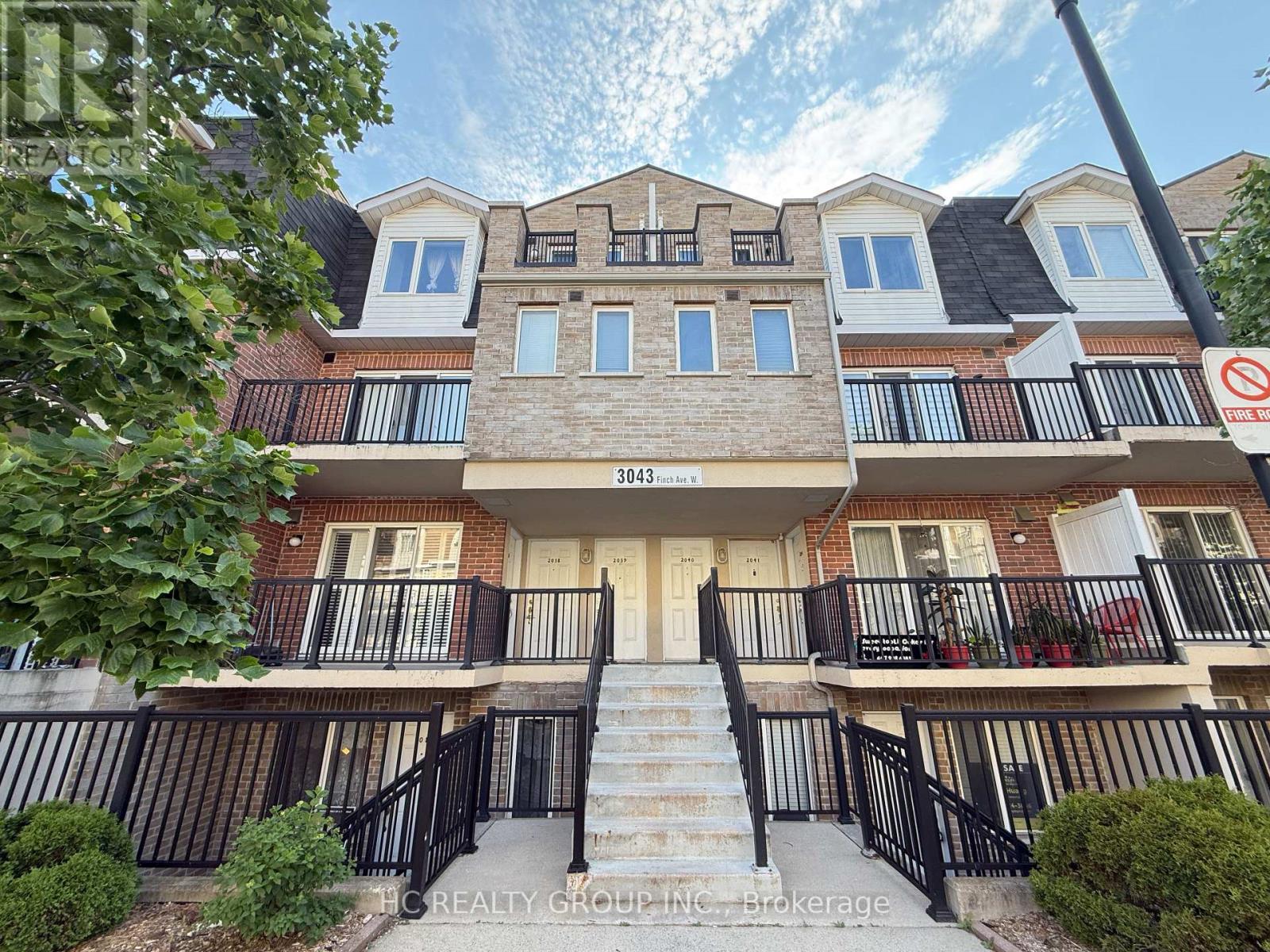 2038 - 3043 Finch Avenue W, Toronto, Ontario  M9M 0A4 - Photo 2 - W13531562