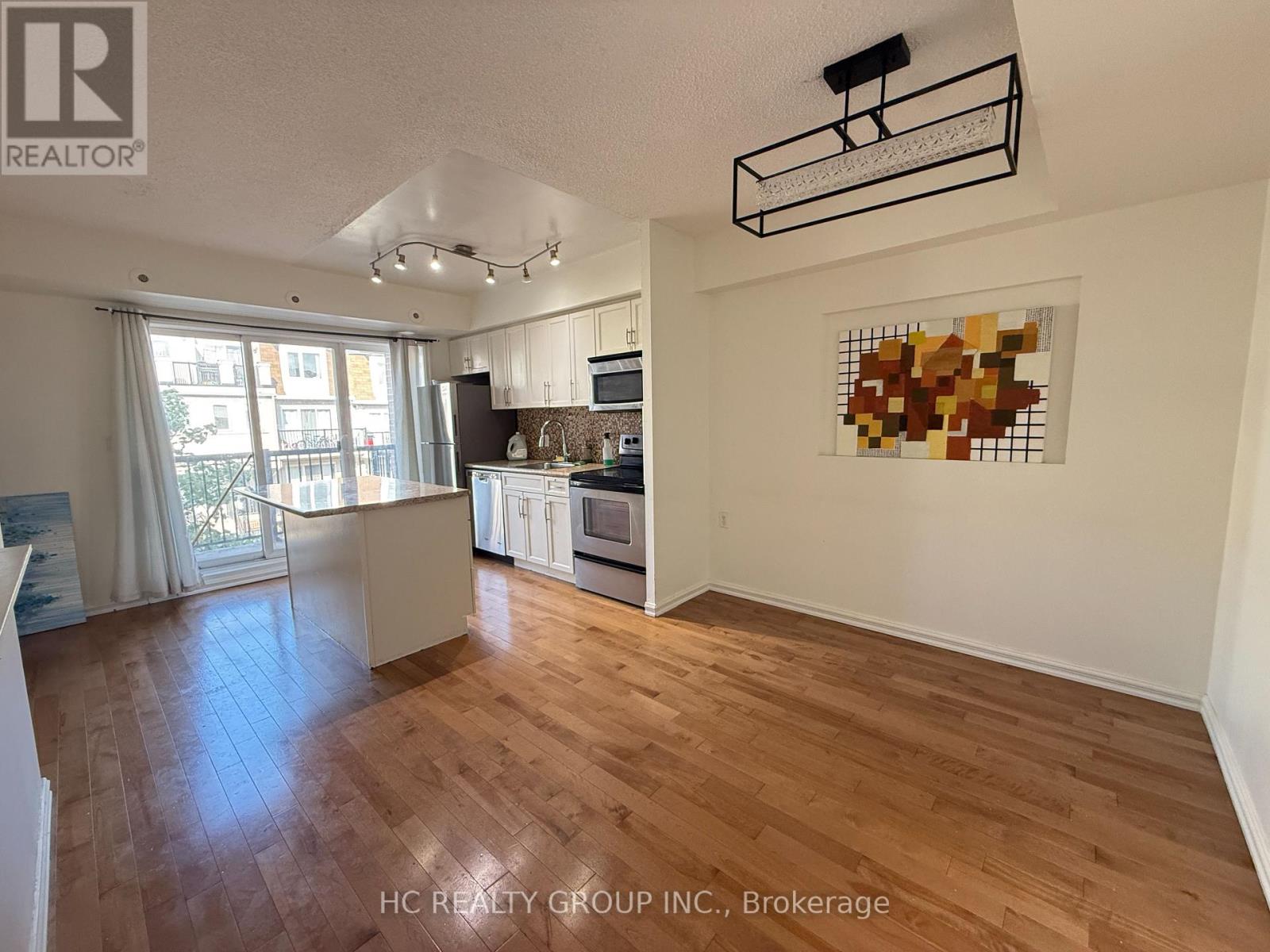 2038 - 3043 Finch Avenue W, Toronto, Ontario  M9M 0A4 - Photo 3 - W13531562
