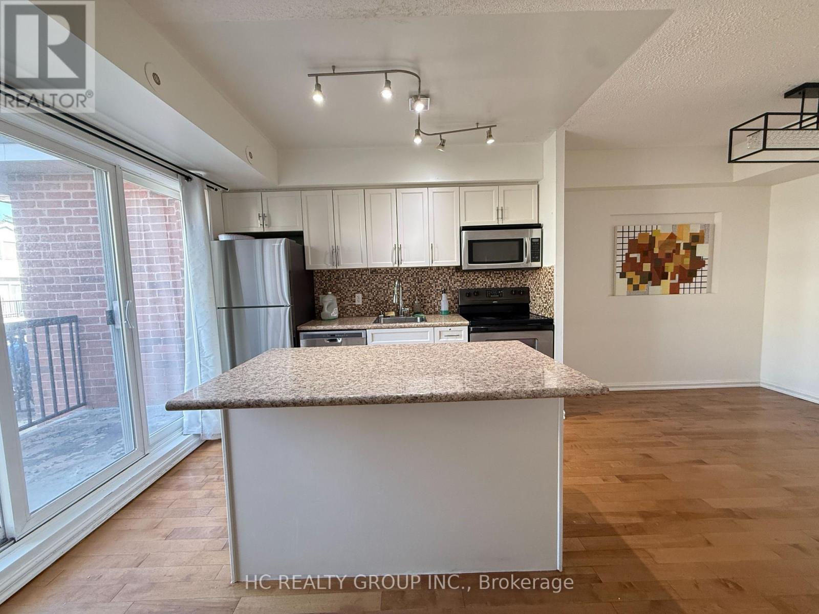 2038 - 3043 Finch Avenue W, Toronto, Ontario  M9M 0A4 - Photo 6 - W13531562