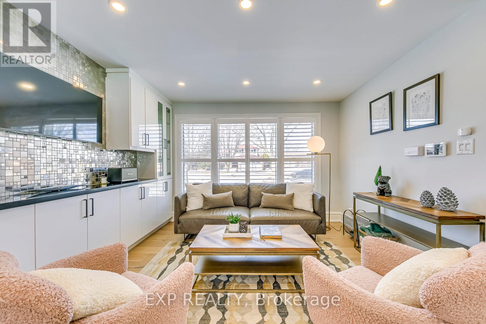 322 Mary Street, Oakville, Ontario  L6K 3P6 - Photo 6 - W13531564