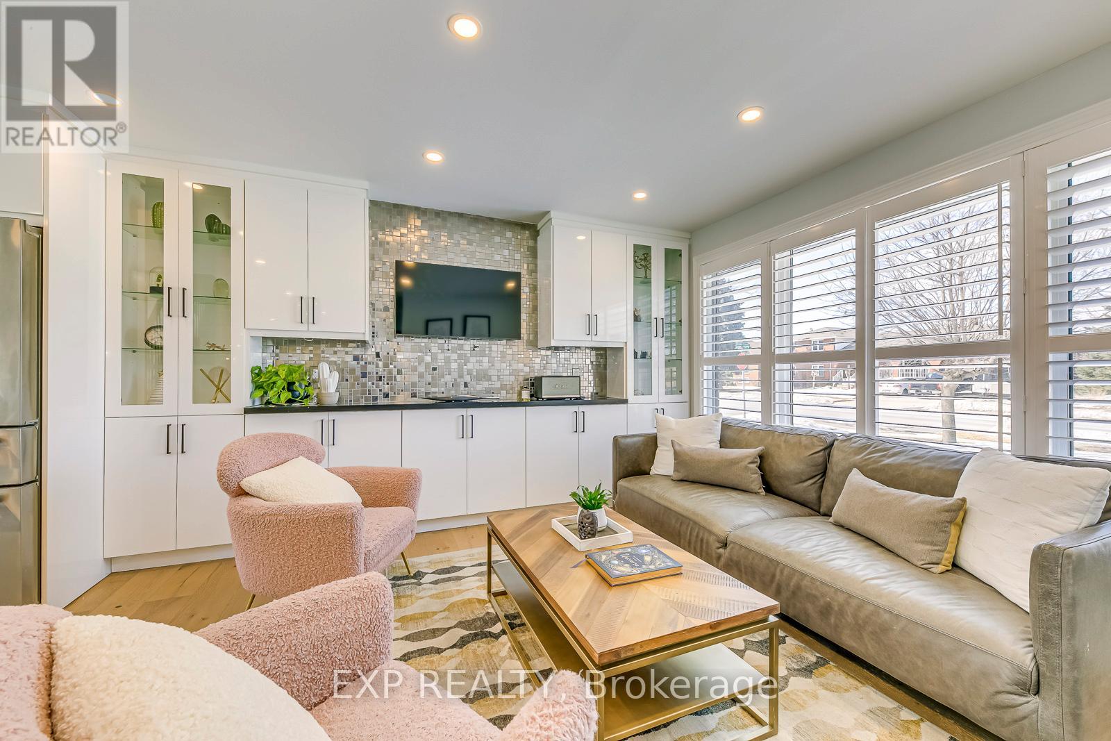 322 Mary Street, Oakville, Ontario  L6K 3P6 - Photo 7 - W13531564