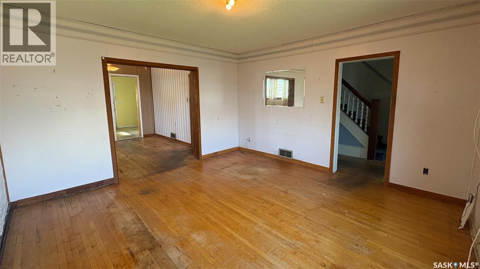 1310 Angus Street, Regina, Saskatchewan  S4T 1Y8 - Photo 4 - SK041684