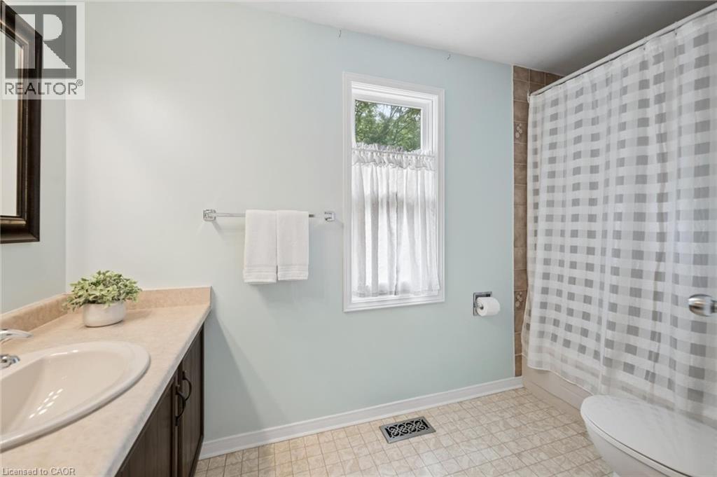 482 Foxhill Place, Waterloo, Ontario  N2T 1X7 - Photo 26 - 40841754