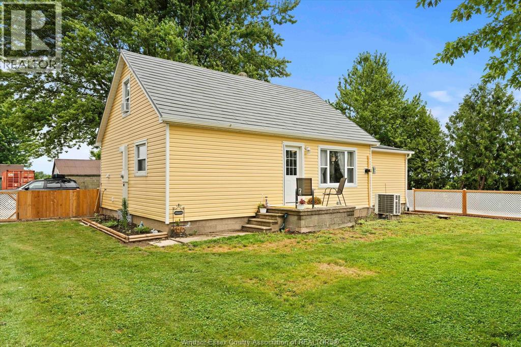 9755 Gracey Side Road, Comber, Ontario N0P 1J0 - Photo 3 - 26016240