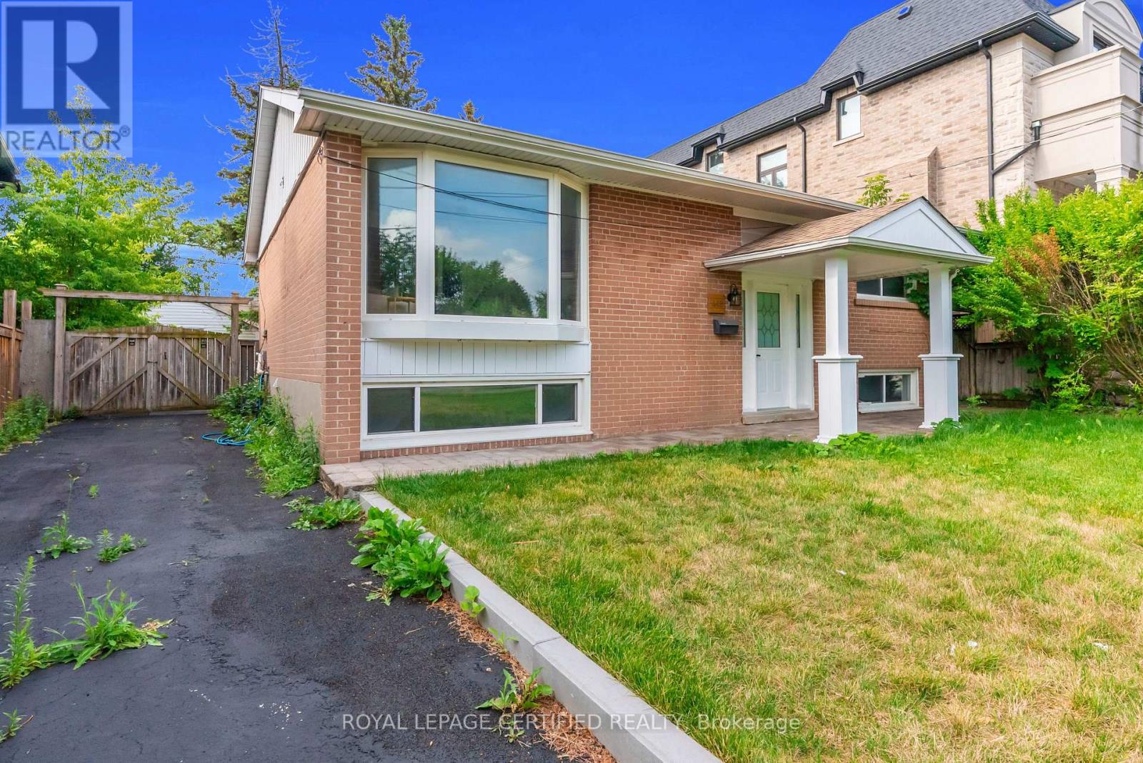 448 Fernleigh Circle S, Richmond Hill, Ontario  L4C 1E6 - Photo 4 - N13531438