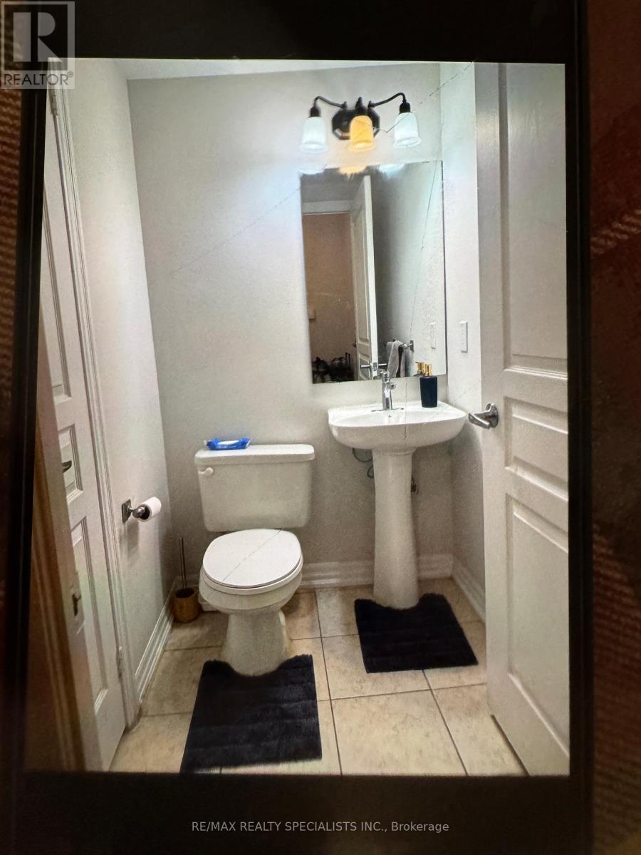 2401 - 3939 Duke Of York Boulevard W, Mississauga, Ontario  L5B 4N2 - Photo 15 - W13526558