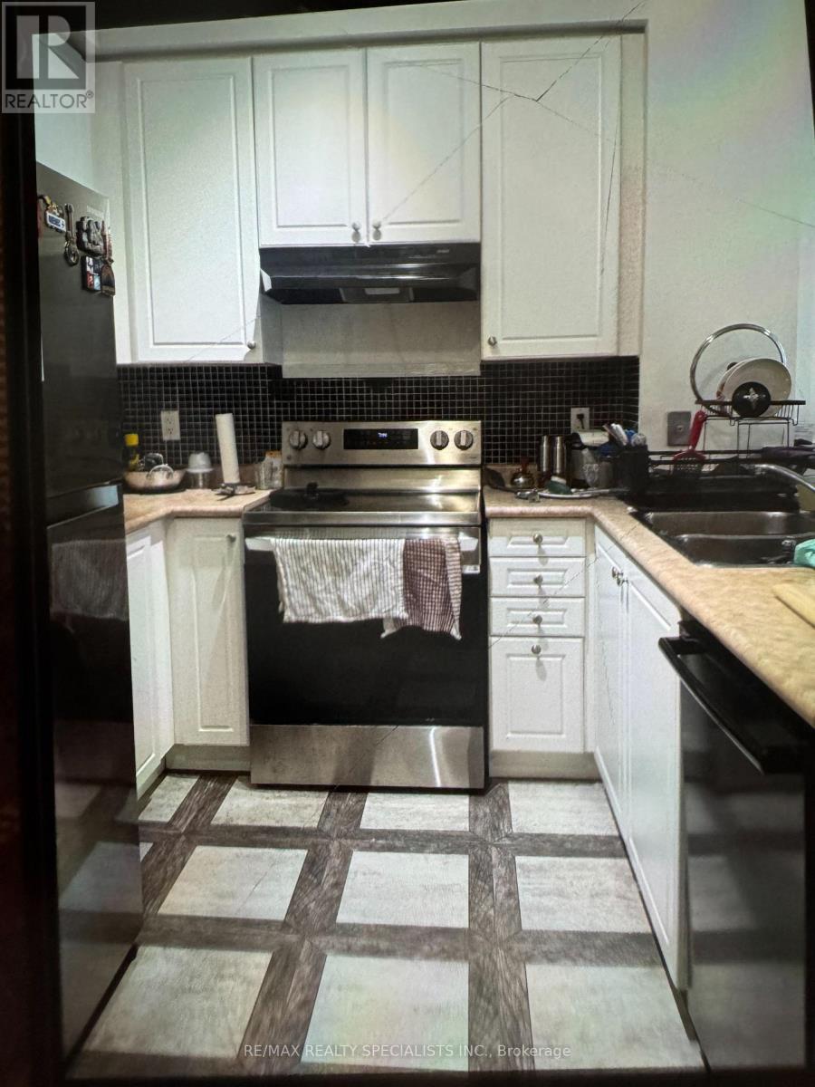 2401 - 3939 Duke Of York Boulevard W, Mississauga, Ontario  L5B 4N2 - Photo 16 - W13526558