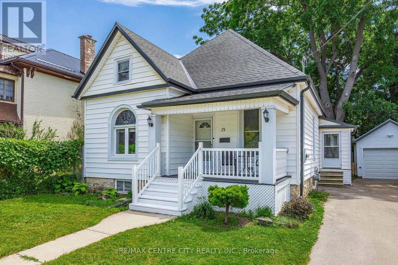 25 ERIE STREET, St. Thomas