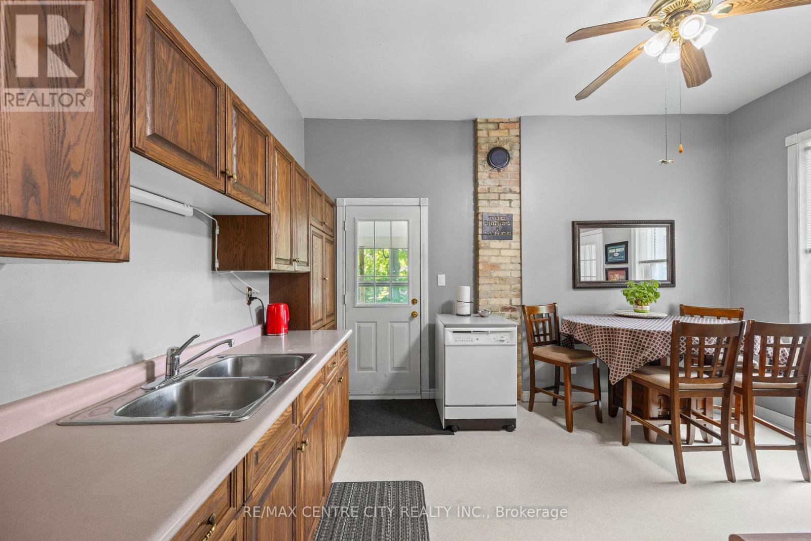 25 Erie Street, St. Thomas, Ontario  N5R 2M4 - Photo 13 - X13531666