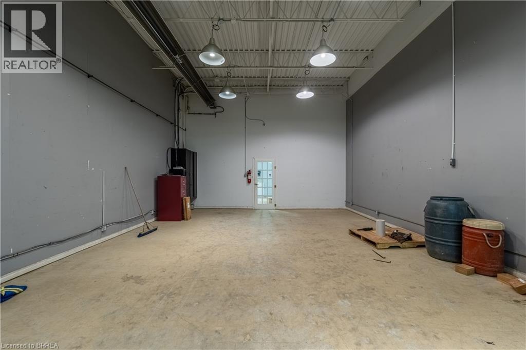 27 Copernicus Boulevard Unit# 4, Brantford, Ontario  N3P 1N4 - Photo 12 - 40843837