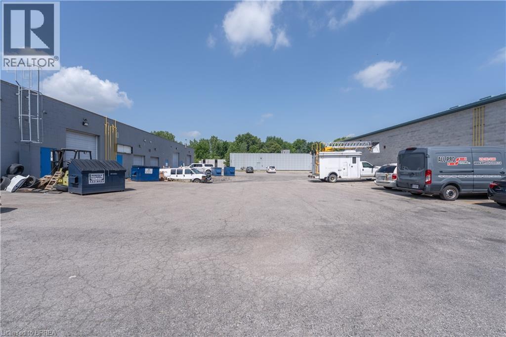 27 Copernicus Boulevard Unit# 4, Brantford, Ontario  N3P 1N4 - Photo 17 - 40843837