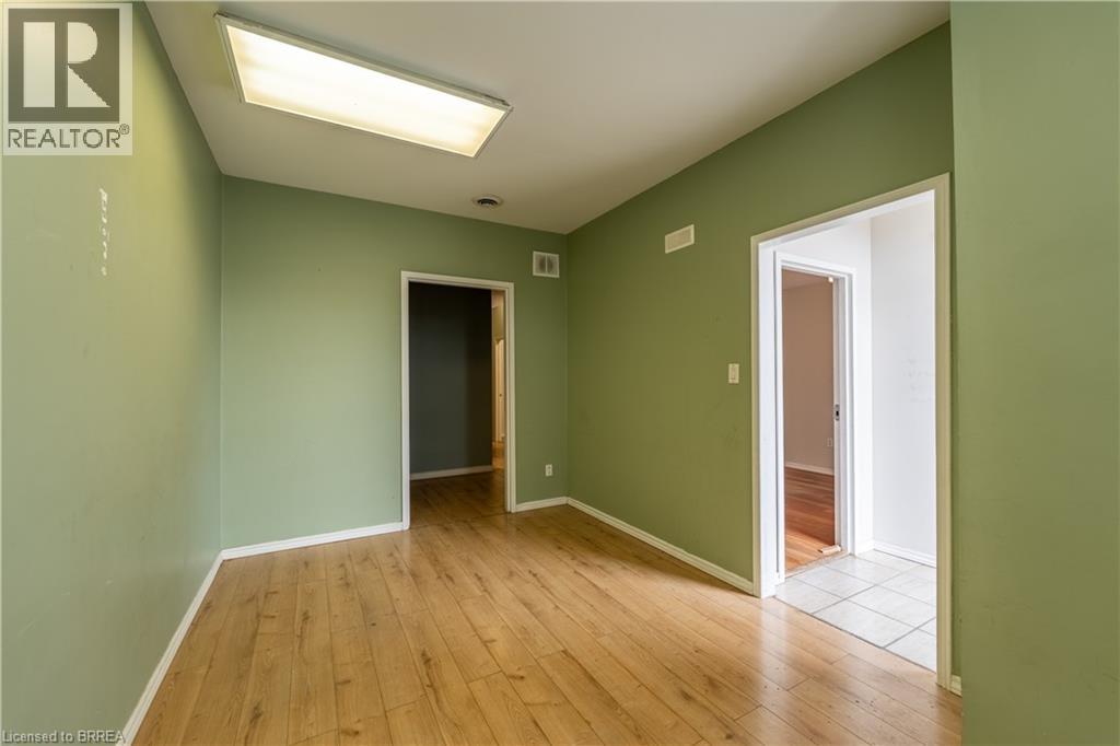 27 Copernicus Boulevard Unit# 4, Brantford, Ontario  N3P 1N4 - Photo 6 - 40843837