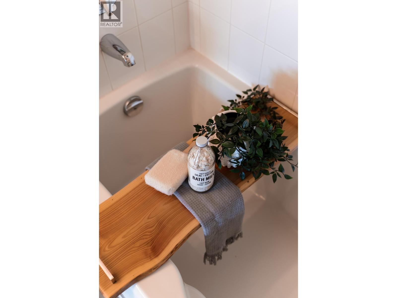 323 332 Lonsdale Avenue, North Vancouver, British Columbia V7M 3M5 - Photo 20 - R3143389