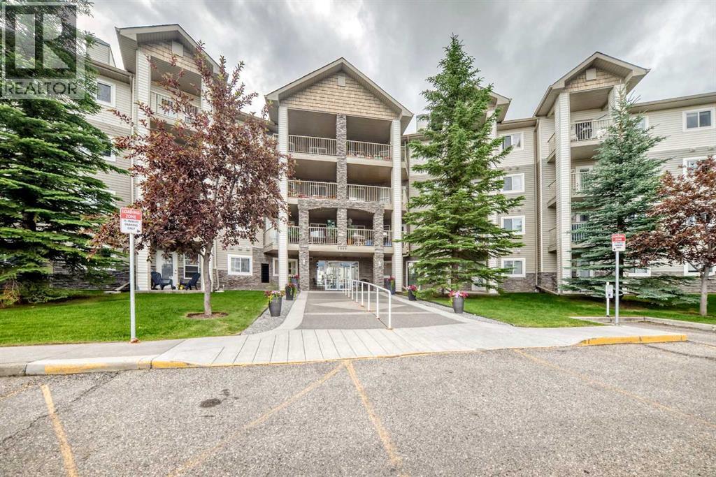 105, 5000 Somervale Court SW, calgary, Alberta