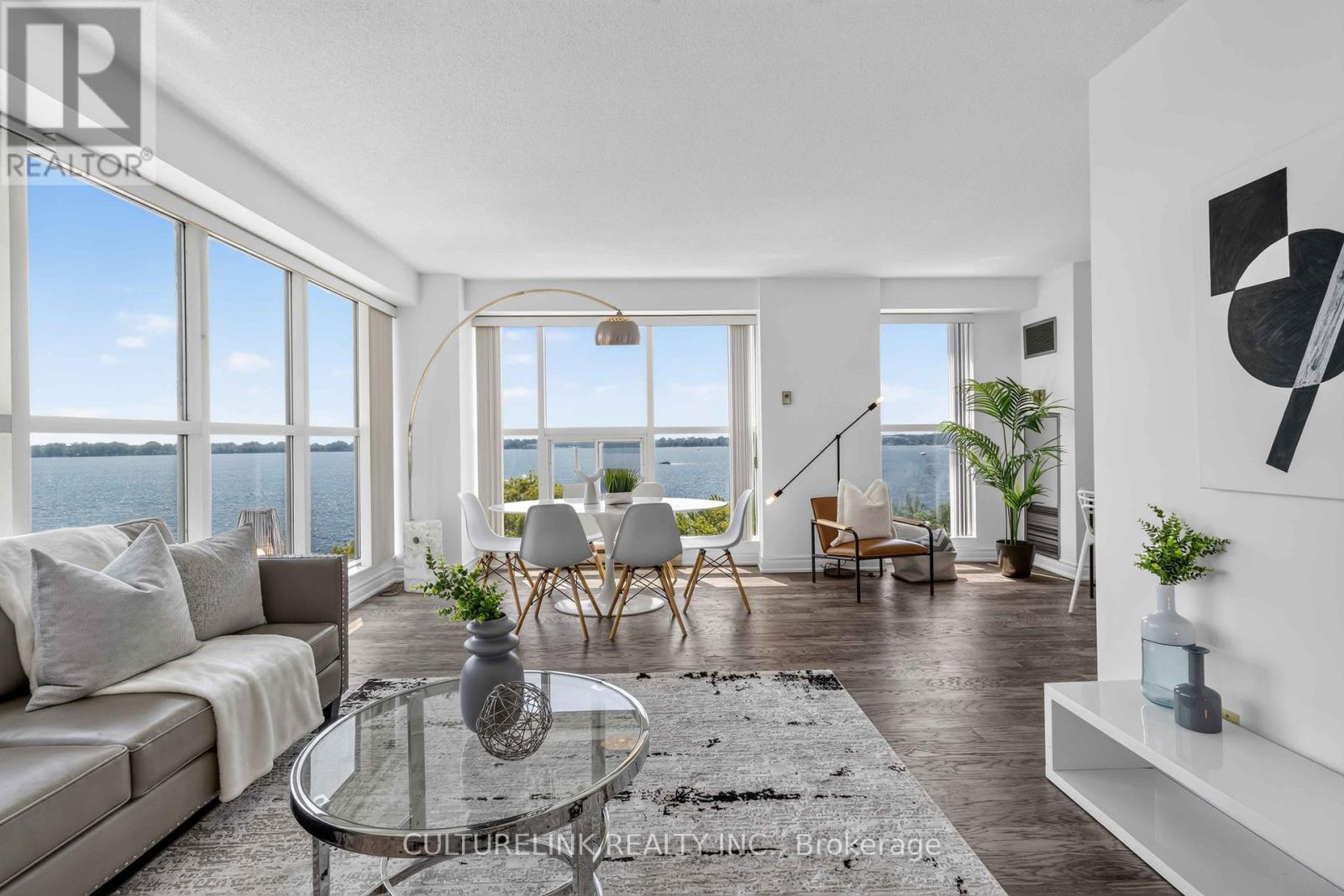 807 - 99 Harbour Square, Toronto, Ontario  M5J 2H2 - Photo 3 - C13531660