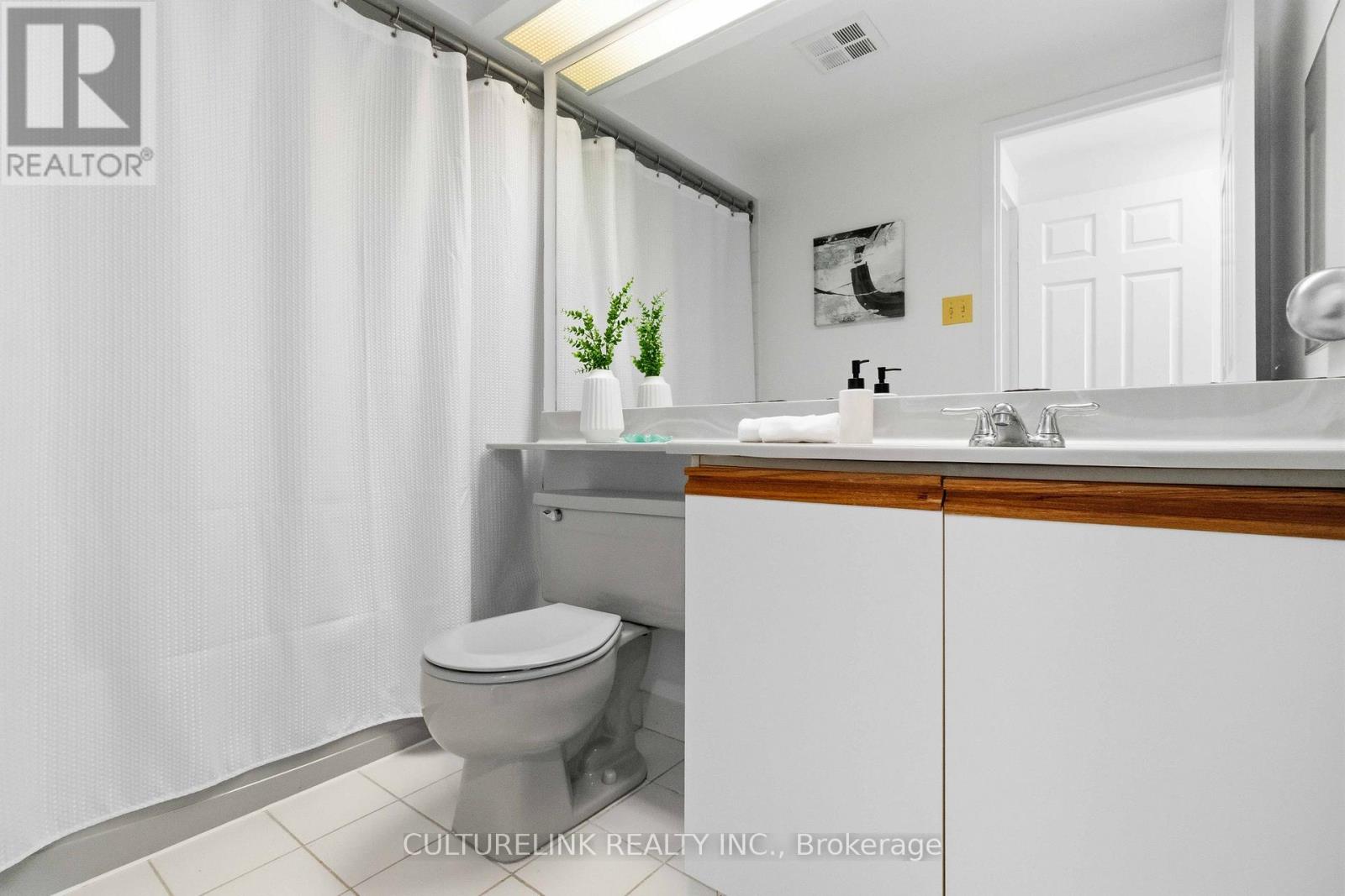 807 - 99 Harbour Square, Toronto, Ontario  M5J 2H2 - Photo 8 - C13531660