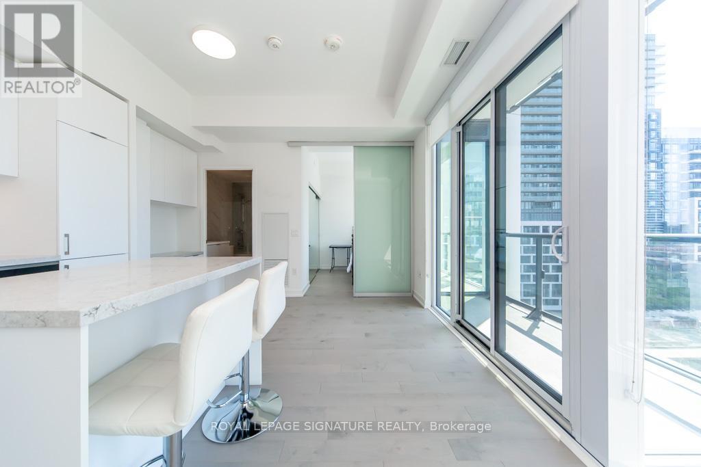 1019 - 158 Front Street E, Toronto, Ontario  M5A 0K9 - Photo 12 - C13531704