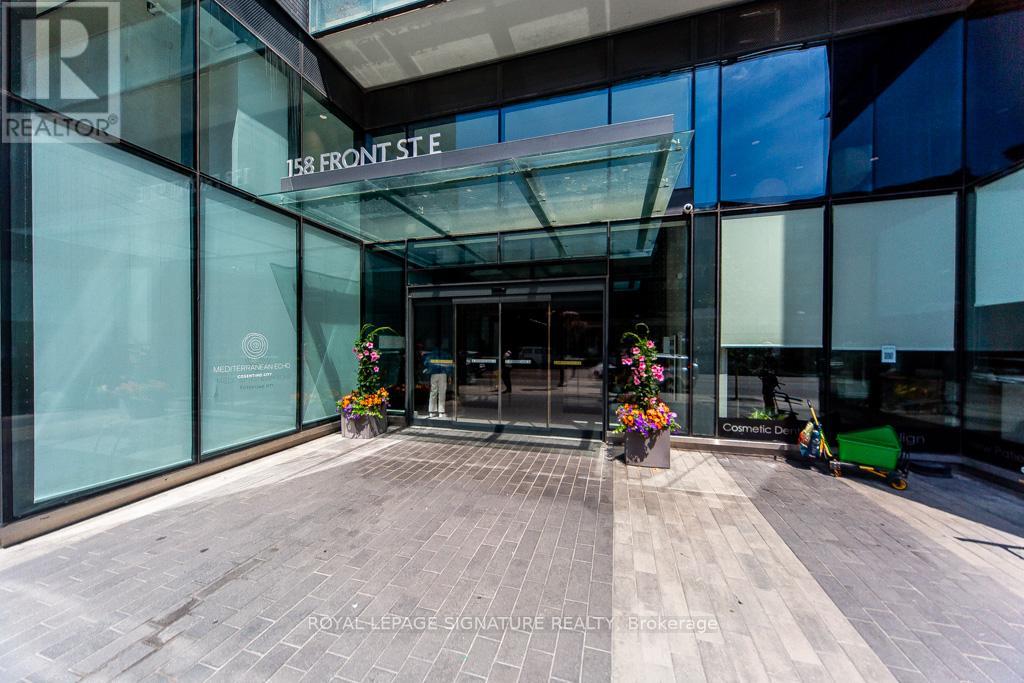 1019 - 158 Front Street E, Toronto, Ontario  M5A 0K9 - Photo 2 - C13531704