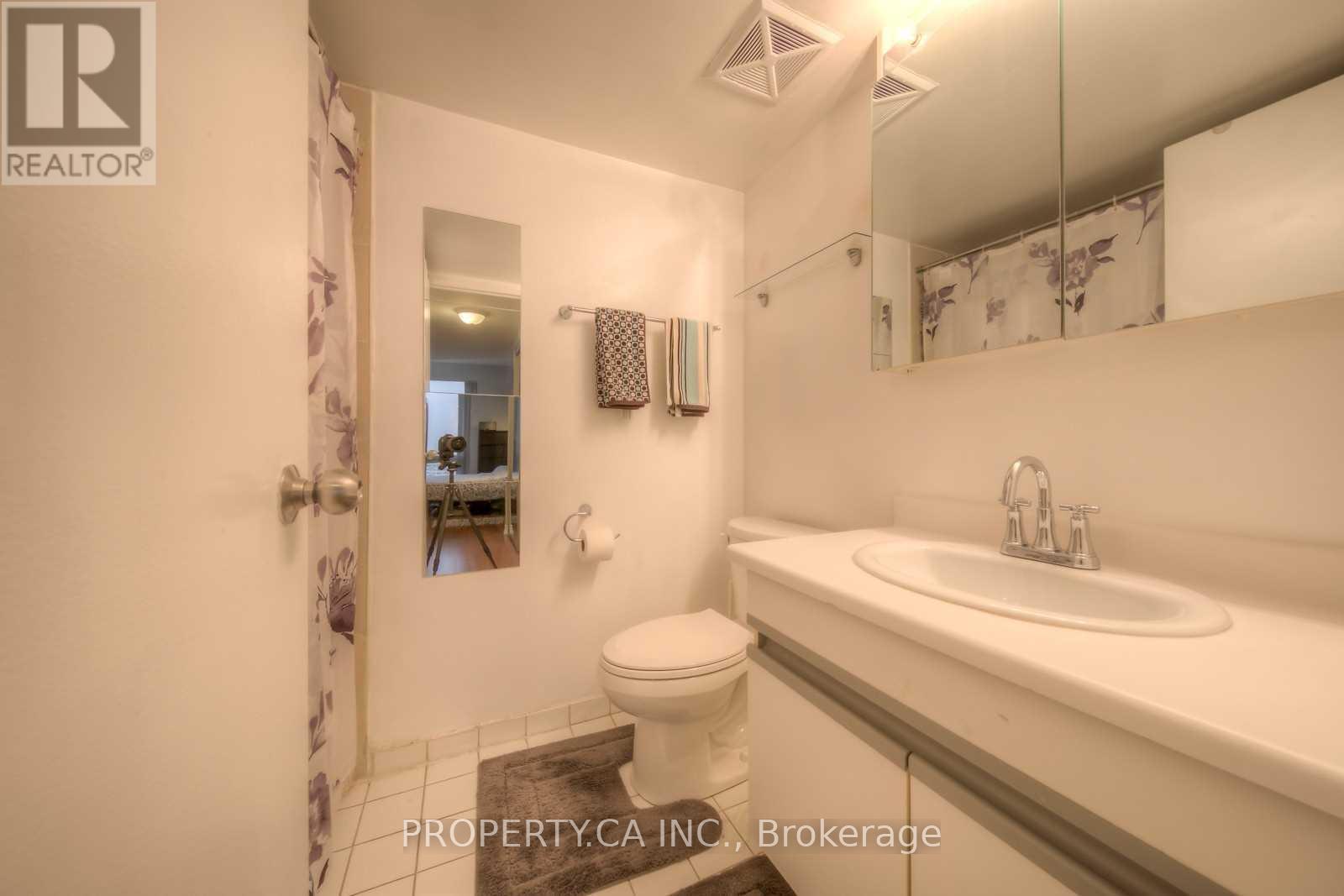 2107 - 1001 Bay Street, Toronto, Ontario  M5S 3A6 - Photo 13 - C13531754