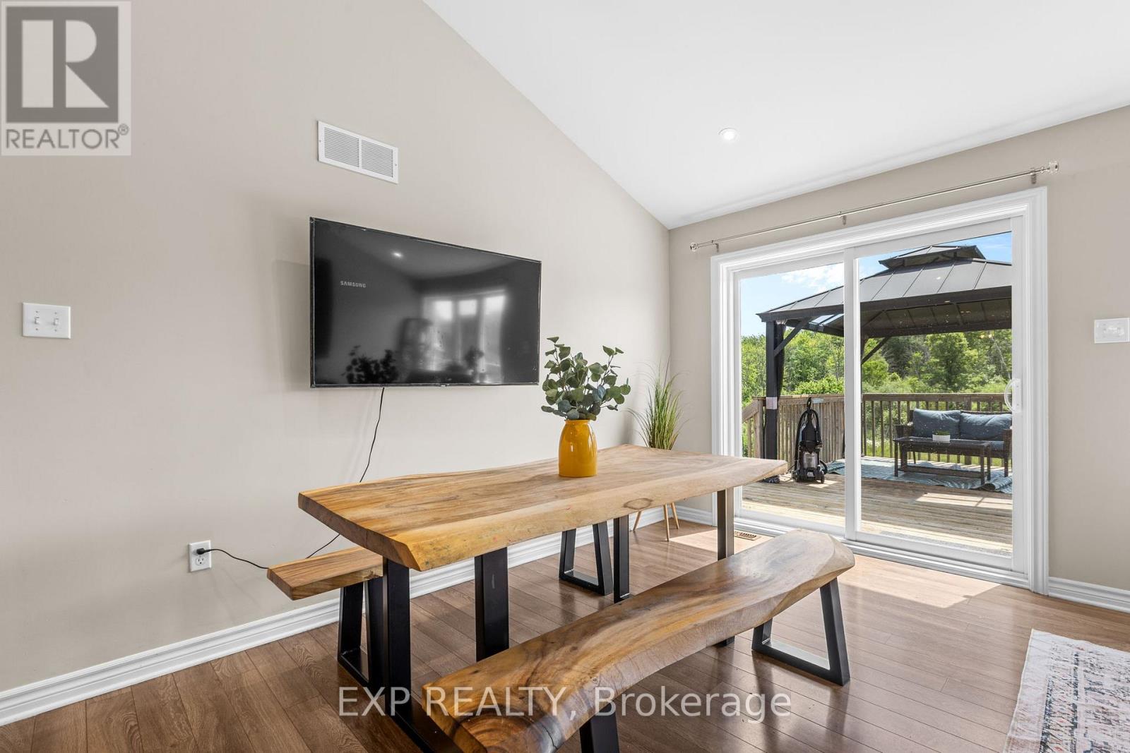 4153 Roger Stevens Drive, Montague, Ontario  K7A 4S6 - Photo 8 - X13531854
