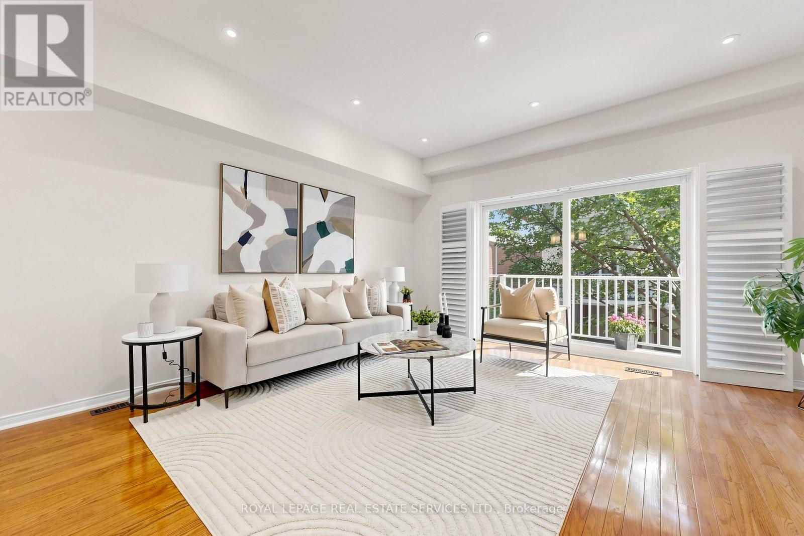 238 - 23 Observatory Lane, Richmond Hill, Ontario  L4C 0M7 - Photo 4 - N13531808