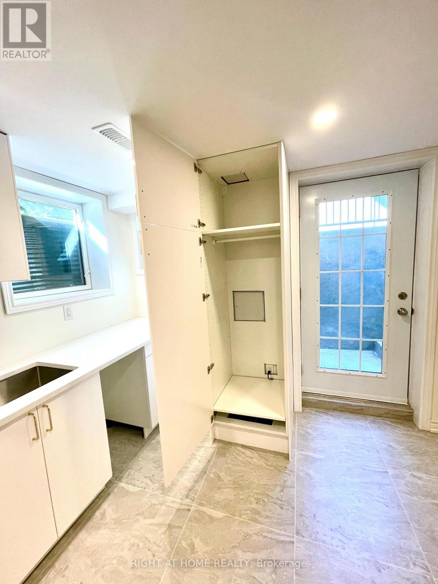 Basement - 106 Vivians Crescent, Brampton, Ontario  L6Y 4V4 - Photo 3 - W13531692