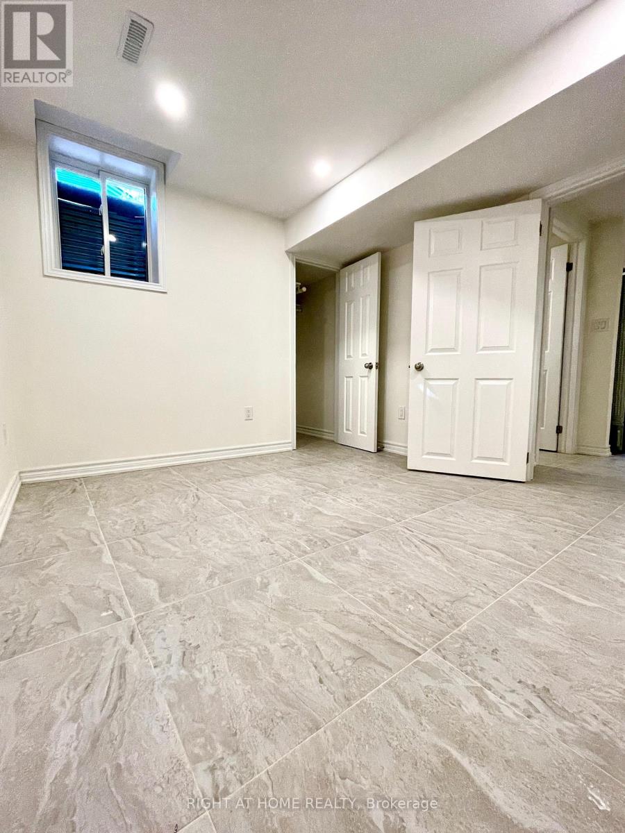 Basement - 106 Vivians Crescent, Brampton, Ontario  L6Y 4V4 - Photo 8 - W13531692
