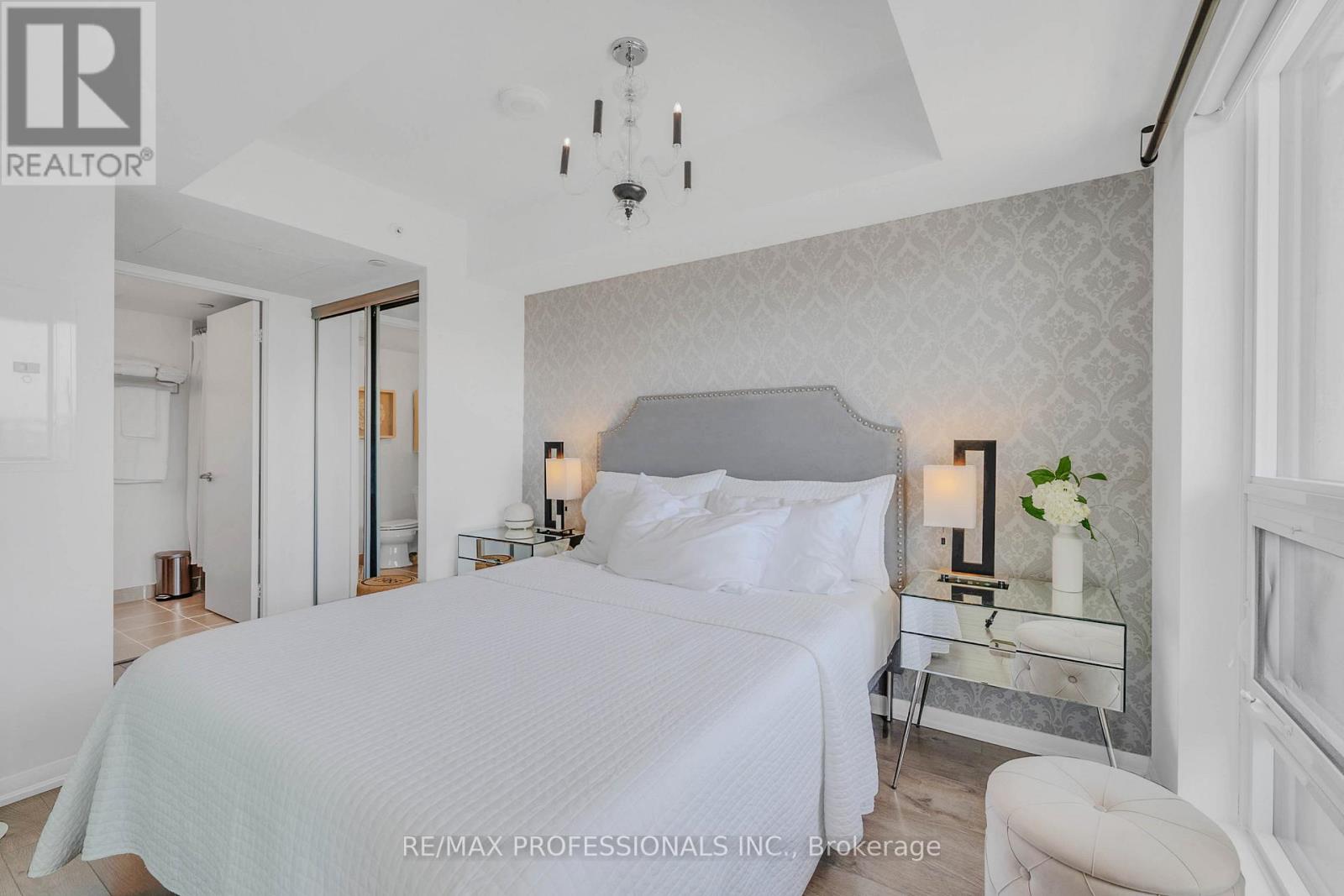 727 - 3091 Dufferin Street, Toronto, Ontario  M6A 2S7 - Photo 13 - W13531722