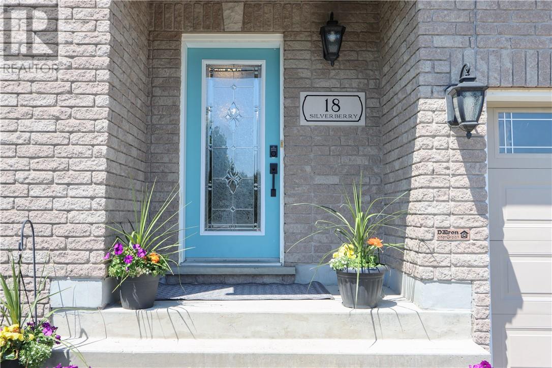 18 Silverberry, Lively, Ontario  P3Y 1R1 - Photo 2 - 2129048