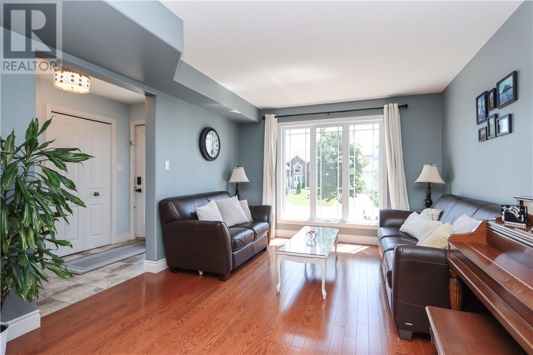 18 Silverberry, Lively, Ontario  P3Y 1R1 - Photo 6 - 2129048