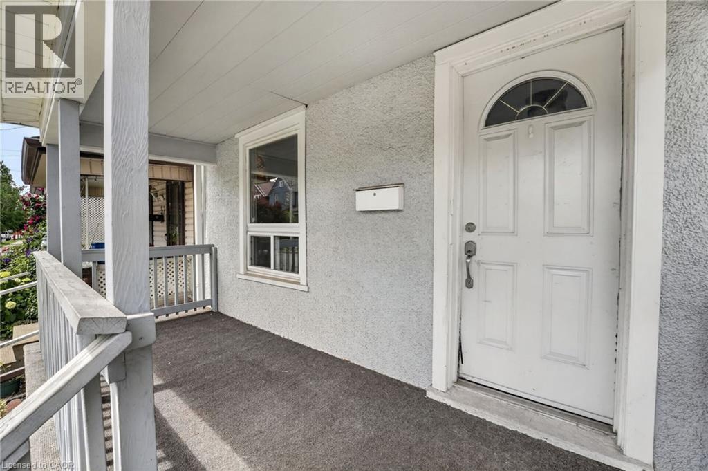 39 Beechwood Avenue, Hamilton, Ontario  L8L 2S5 - Photo 3 - 40845935