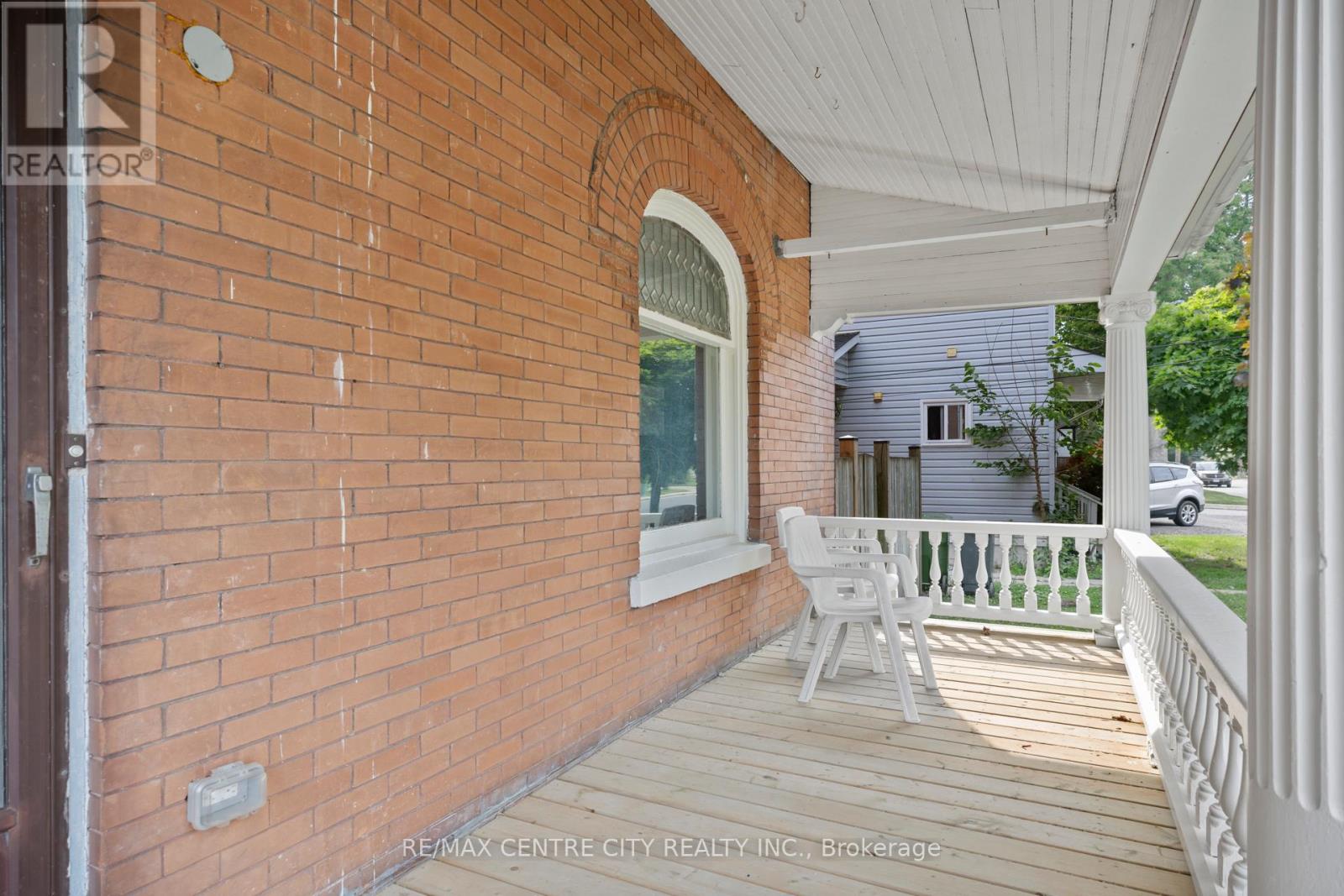 30 Owaissa Street, St. Thomas, Ontario  N5P 1T2 - Photo 3 - X13532264